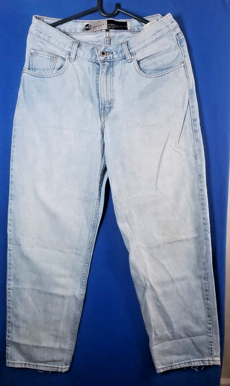 Vintage Levis SilverTab Jeans Womens size 29 Loose Baggy Straight Leg Denim